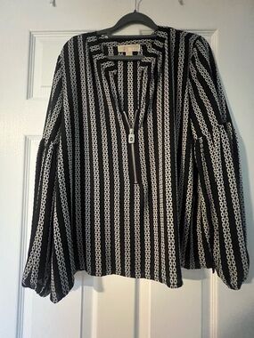 Michael Kors Black & White Vertical Chain-Print V-Neck Tunic